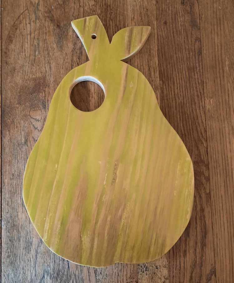 Borrelplank peer / Cheeseboard pear